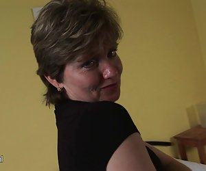 Хозяйка любит, чтобы показать, что делает ее роговой