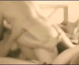 Horny домохозяйка грязные после обеда