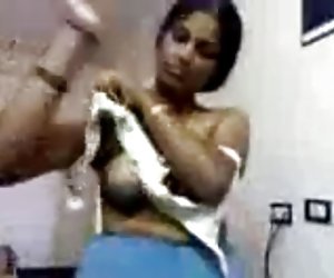 тетя Горячие southindian показать ее assests