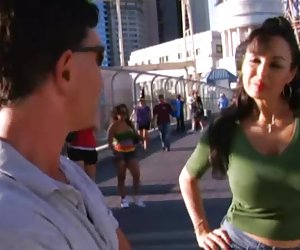 Клаудиа Кеалоха мама действительно horny