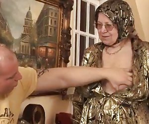 Бабушка жесткий трахал моды