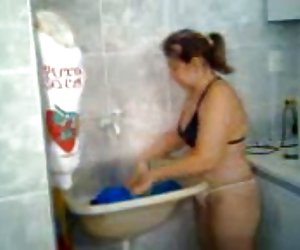 lavando la ropa